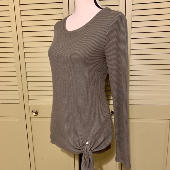 Soft side knot top - “Grape Leaf” - Picture 7 of 15